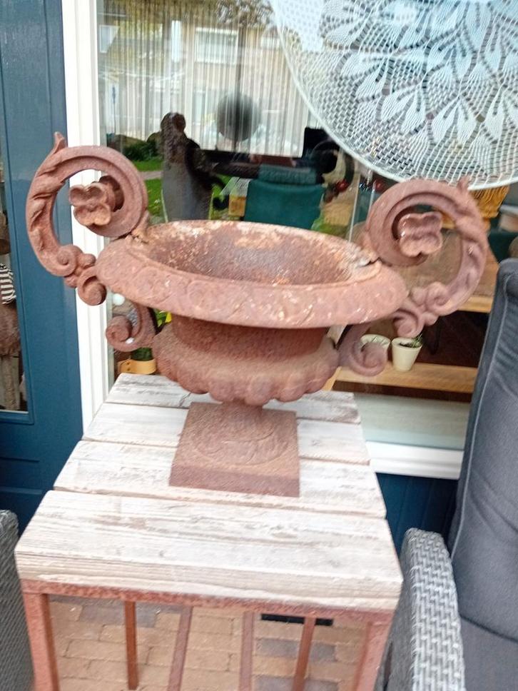 Grote Gietijzeren Tuinvaas - Brocante Landelijk, Tuin en Terras, Tuinvazen, Gebruikt, Ophalen
