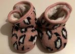 Nieuwe roze met wit zwart gevlekte babyslofjes Maat 18/19, Slofjes, Meisje, Nieuw, Ophalen of Verzenden