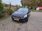Volvo V60 T3 Momentum -2013-Aut-Benz-Groote Onderhoudsbeurt, Auto's, Zwart, 4 cilinders, Particulier, 149 pk