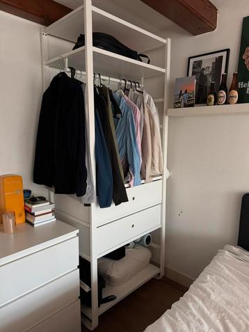 Kledingkast Ikea Elvari beschikbaar voor biedingen