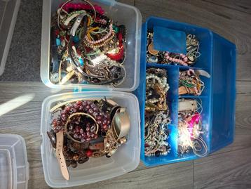 sieraden beschikbaar voor biedingen