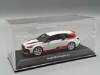 Audi Collectie 1:43 Audi RS 6 Avant GT inclusief vitrine, Hobby en Vrije tijd, Modelauto's | 1:43, Overige merken, Auto, Nieuw