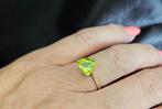 Gouden Vintage ring met edelsteen peridot. 2025/357, 18 tot 19, ., Ophalen of Verzenden, Zo goed als nieuw