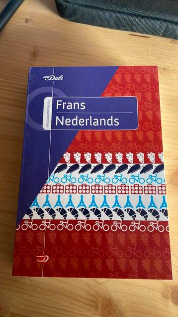 Van Dale Pocketwoordenboek Frans-Nederlands beschikbaar voor biedingen