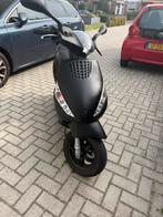 Piaggio Zip 4T, Fietsen en Brommers, Scooters | Piaggio, Ophalen, Zo goed als nieuw, Benzine, Zip