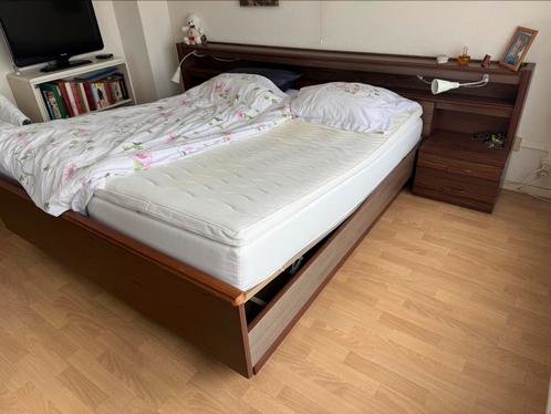 Gratis ophalen: 180x200 bed inclusief matrassen, Huis en Inrichting, Slaapkamer | Complete slaapkamers, Gebruikt, Tweepersoons