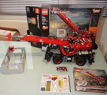 Lego Technic 42082 Big Red Rough Terrain Crane met C D en E beschikbaar voor biedingen