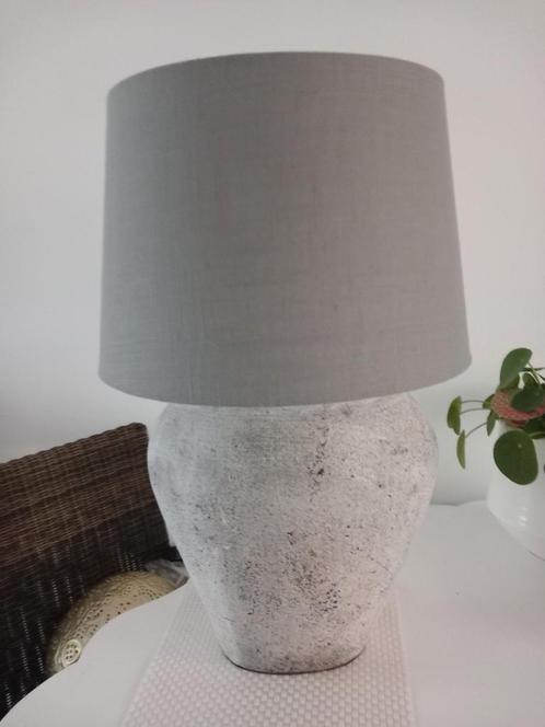 Mooie Tafel schemerlamp met betonnen voet., Huis en Inrichting, Lampen | Lampenkappen, Zo goed als nieuw, 25 tot 50 cm, Rond, Ophalen