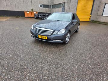 Mercedes-Benz E-Klasse E200 CGI BE Aut7 2011 Grijs beschikbaar voor biedingen