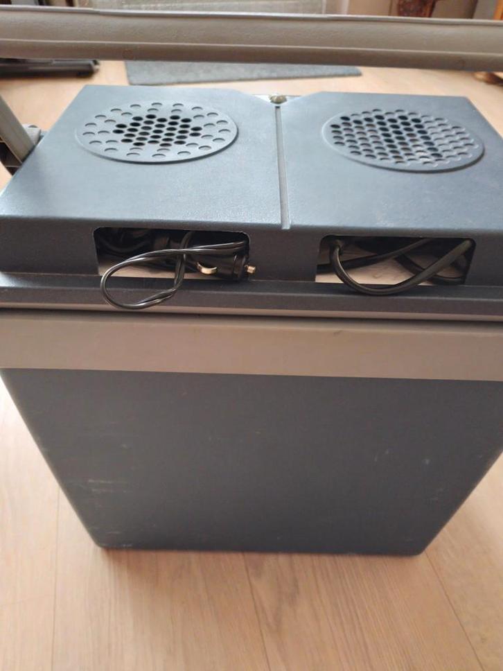 Mobicool Elektrische Koelbox 26L - Auto & Stroom, Caravans en Kamperen, Koelboxen, Ophalen of Verzenden