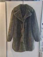 Carnavals bontjas groen, maat L, Carnavalsjas. Faux fur jas, Maat 52/54 (L), Carnaval, Ophalen of Verzenden, Kleding