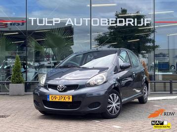 Toyota Aygo 1.0-12V Comfort 5 Deurs Airco Mooie staat NAP beschikbaar voor biedingen