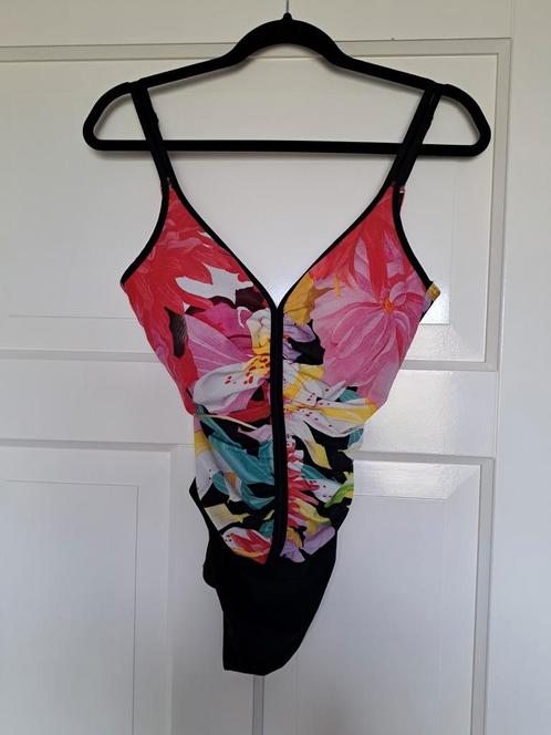Prachtig badpak van Sunflair
Maat 40, met C-cup, Kleding | Dames, Badmode en Zwemkleding, Zo goed als nieuw, Badpak, Overige kleuren