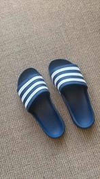 Adidas badslippers maat 42, Slippers, Blauw, Ophalen of Verzenden, Zo goed als nieuw