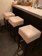 3 barkrukken wit leer, Huis en Inrichting, Barkrukken, 60 tot 90 cm, Ophalen of Verzenden, Zo goed als nieuw, Hout