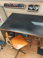 tekentafel met stoel van Ahrend de Cirkel, Huis en Inrichting, Bureaus, Ophalen, In hoogte verstelbaar, Gebruikt, Bureau