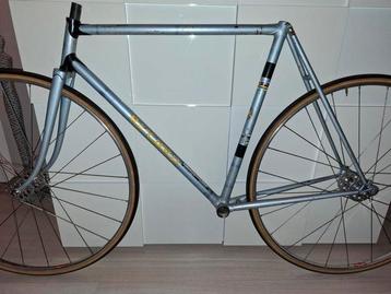 Vintage Superia Merckx van Looy racefiets frame Campagnolo. beschikbaar voor biedingen