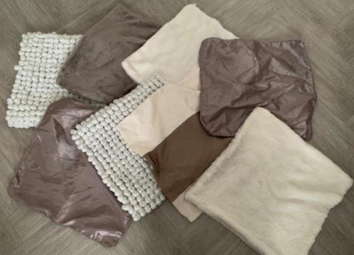 PAKKET Mooie Sier Kussenslopen & Kussens! Nude, beige, crème, Huis en Inrichting, Woonaccessoires | Kussens, Zo goed als nieuw