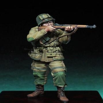 D-240,RESIN FIGUUR 1-35,US Soldier Infanterist Parachutist A beschikbaar voor biedingen