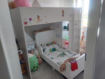 Stapelbed ikea! Wit inclusief lattenbodem en matrassen! beschikbaar voor biedingen