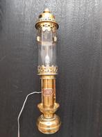 Wandlamp antiek van Great Western Railway, Ophalen