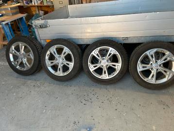 Hyundai Kona LM velgen met Michelin Alpin 6 winterbanden. beschikbaar voor biedingen