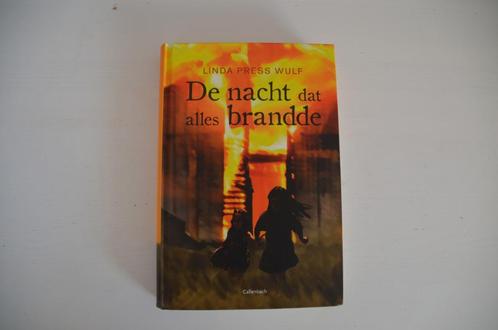De nacht dat alles brandde | Linda Press Wulf, Boeken, Kinderboeken | Jeugd | 13 jaar en ouder, Nieuw, Ophalen of Verzenden