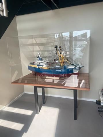 Vitrine / Showcase / Displaycase / display / stolp op maat! beschikbaar voor biedingen