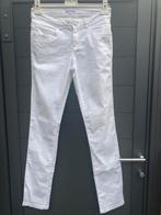 Witte mooie zomer dames spijkerbroek. Maat 38, Ophalen of Verzenden, Zo goed als nieuw, Wit, W30 - W32 (confectie 38/40)