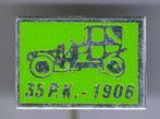 35 P.K. - 1906 groen op aluminium oldtimer auto ( A_006 ), Verzamelen, Speldjes, Pins en Buttons, Verzenden, Zo goed als nieuw