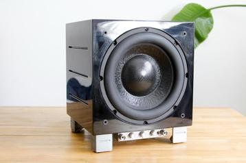 REL R-205 actieve subwoofer beschikbaar voor biedingen