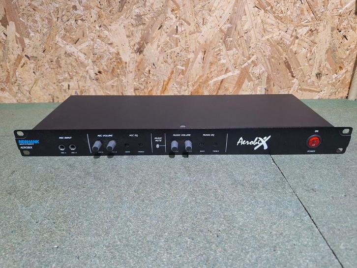 NewHank Aerobix mengpaneel, Muziek en Instrumenten, Mengpanelen, Gebruikt, Ophalen of Verzenden