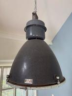 Te koop originele fabriekslamp, zware emaille uitvoering., Huis en Inrichting, Ophalen, Gebruikt, 50 tot 75 cm, Glas
