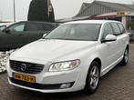 Volvo V70 2.0 D4 Wit 2015 Leer Xenon Trekhaak Dealer Auto, Auto's, Voorwielaandrijving, 4 cilinders, Wit, Startonderbreker
