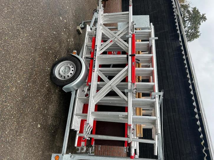 Altrex rolsteiger + kar, Doe-het-zelf en Verbouw, Steigers, Zo goed als nieuw, Rolsteiger of Kamersteiger, 5 meter of hoger, Ophalen