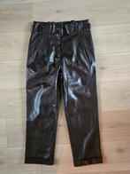 Nikkie Plessen Faux Leather broek 40, Kleding | Dames, Broeken en Pantalons, Maat 38/40 (M), Bruin, Ophalen of Verzenden, Zo goed als nieuw