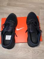 Nieuwe Nike schoenen maat 43, Nike, Ophalen of Verzenden, Zo goed als nieuw, Sportschoenen