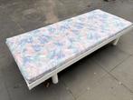 1persoons metalen wit bed evt incl matras + matrasbeschermer, Huis en Inrichting, 90 cm, Eenpersoons, Wit, Zo goed als nieuw