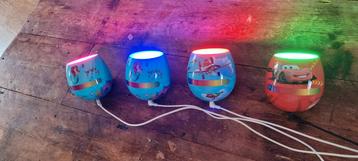 4 keer Philips living colors Disney LED 64 kleuren lampen beschikbaar voor biedingen