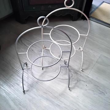 3 x 2 laags etagere beige en zilverkleurig  beschikbaar voor biedingen