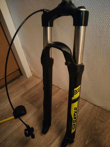 2 x Voorvork suntour xcr met lock vering 29 inch  beschikbaar voor biedingen