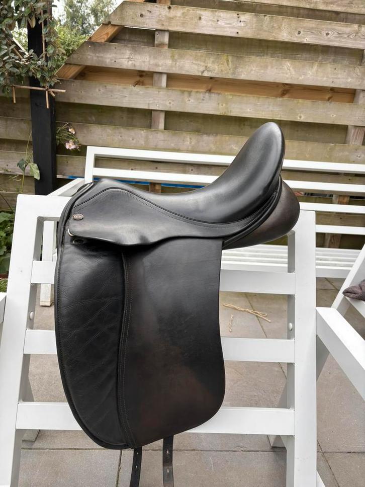 Fryso zadel 18,5 inch x 5, Dieren en Toebehoren, Paarden en Pony's | Zadels, Zo goed als nieuw, Dressuur, Ophalen of Verzenden