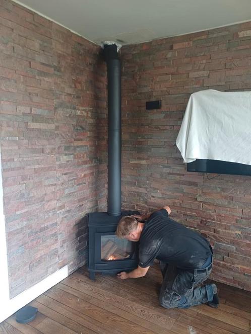 Een kachelpijp dubbelwandig of flexibel laten plaatsen?, Huis en Inrichting, Kachels, Nieuw, Houtkachel, Hout, Ophalen of Verzenden