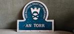Vintage, uniek, aluminium NTS Schots bord An Torr 30x26x1 cm, Ophalen of Verzenden, Gebruikt, Reclamebord