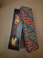 Oud lepeltje Indonesië in doosje, Antiek en Kunst, Antiek | Bestek, Verzenden