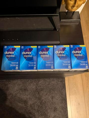 100 condooms te koop beschikbaar voor biedingen