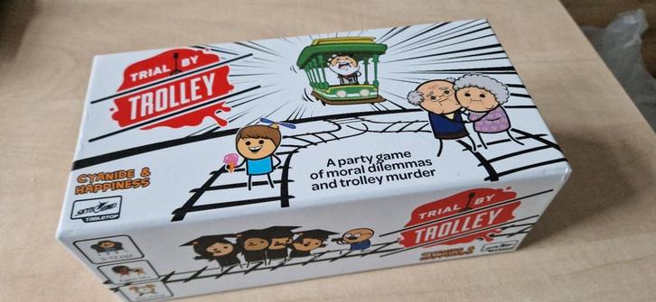 Gezelschapsspel: Trial by trolley, Hobby en Vrije tijd, Gezelschapsspellen | Overige, Nieuw, Ophalen of Verzenden