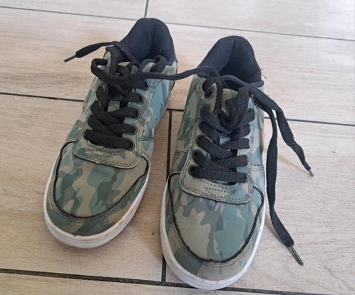 Leuke nette jongens sneakers van Arrested maat 34., Kinderen en Baby's, Kinderkleding | Schoenen en Sokken, Zo goed als nieuw