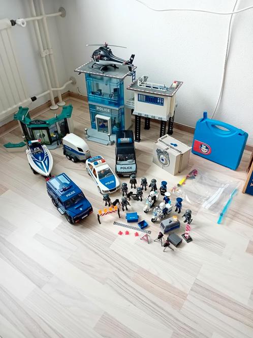 Politiebureau van playmobiel, Kinderen en Baby's, Speelgoed | Overig, Zo goed als nieuw, Jongen of Meisje, Verzenden