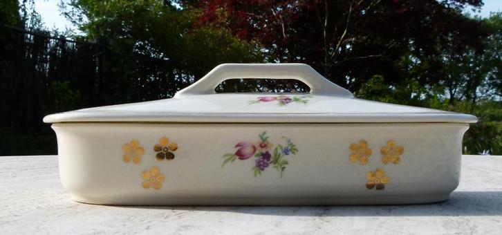 P.R. Puntgaaf  Petrus Regout Kammen Bakje met Bloemen, Antiek en Kunst, Antiek | Keramiek en Aardewerk, Ophalen of Verzenden